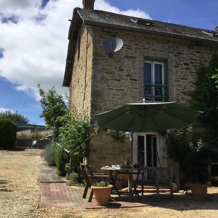 15 Rue Francois Bretagnolle Bed and Breakfast Le Lonzac Exteriör bild