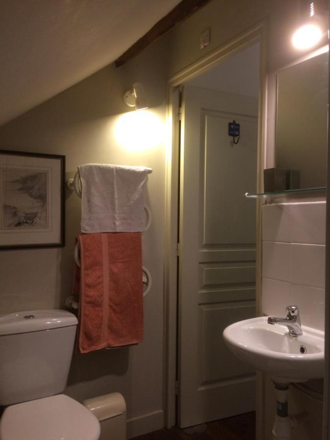 15 Rue Francois Bretagnolle Bed and Breakfast Le Lonzac Exteriör bild